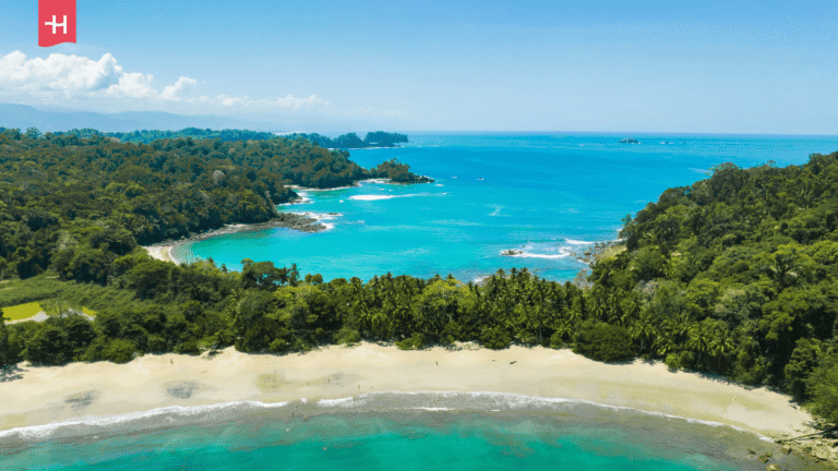 Tropischer Strand im Manuel Antonio Nationalpark, Costa Rica