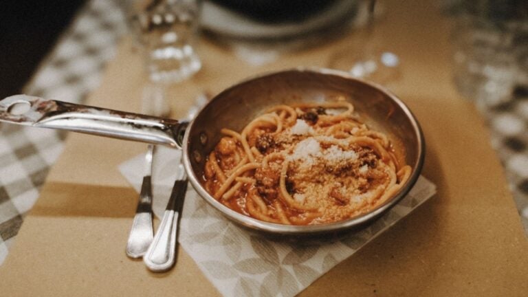 Pasta all’Amatriciana (Italien) – Roms heimlicher Pasta-Star.