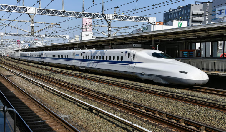 Japanischer Shinkansen-Hochgeschwindigkeitszug