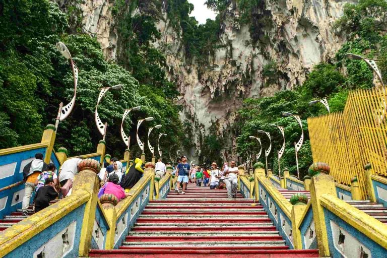 chip para Malasia, naturaleza, turistas, sim card, holafly, internet