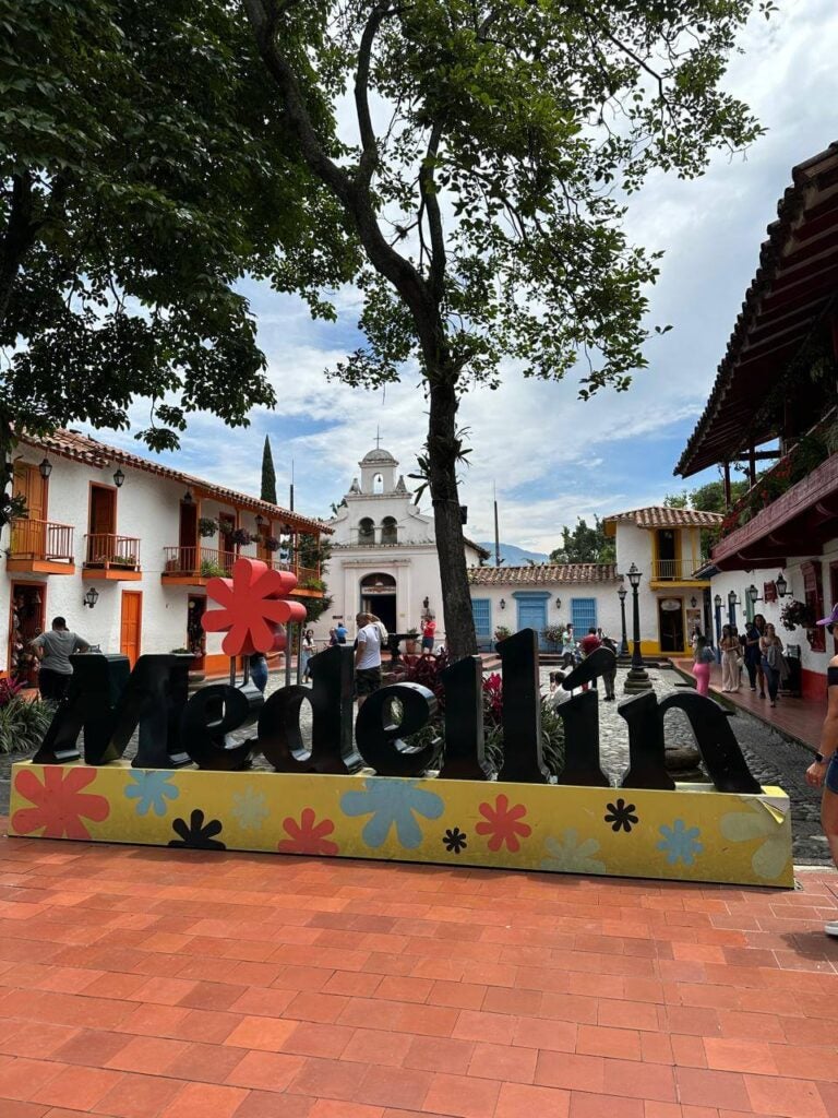 Pueblito Paisa, Medellín