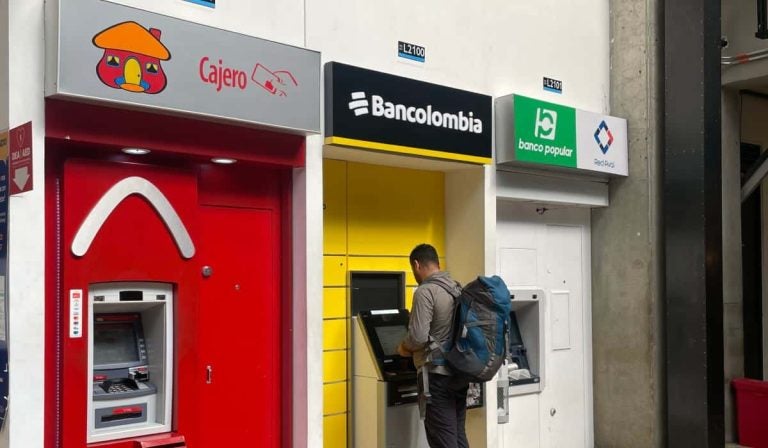 Cajeros automáticos para retirar pesos colombianos en Colombia