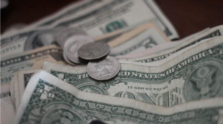 El dólar es la moneda oficial de EE. UU. 