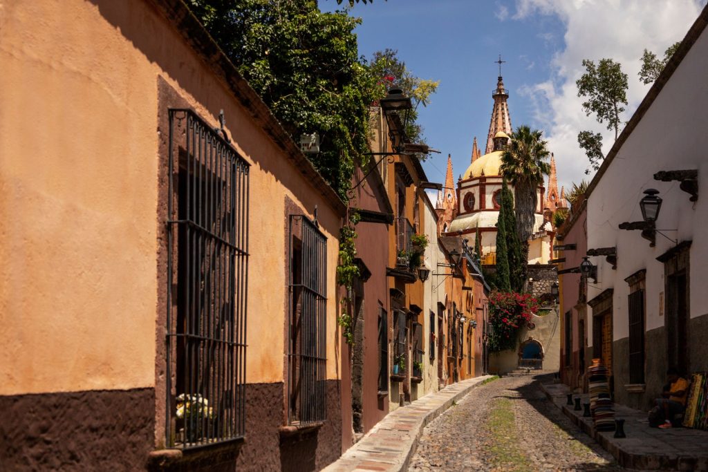 Calle colonial mexicana