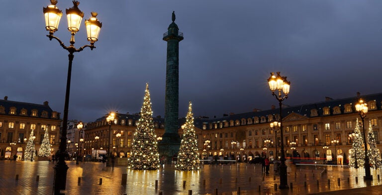 Plaza Vendome decorada para Navidad en París