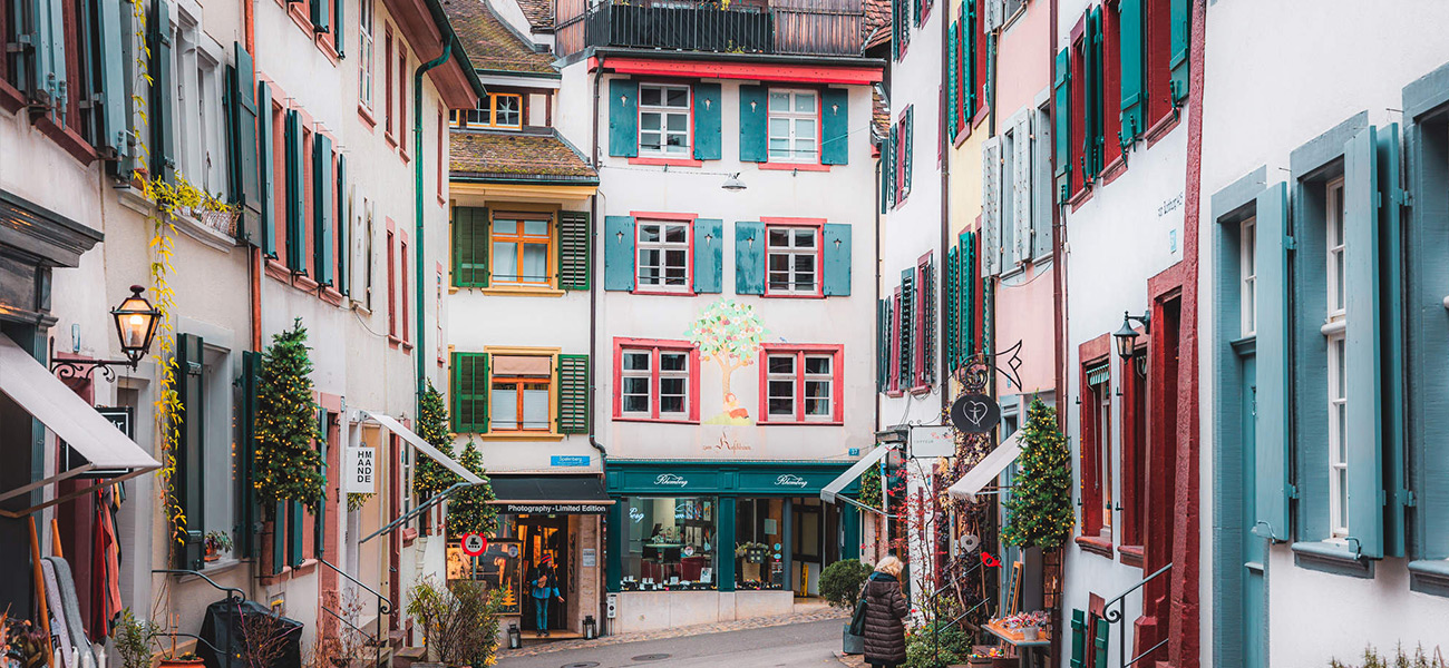 Calles en Basilea de las ciudades más bonitas de Suiza