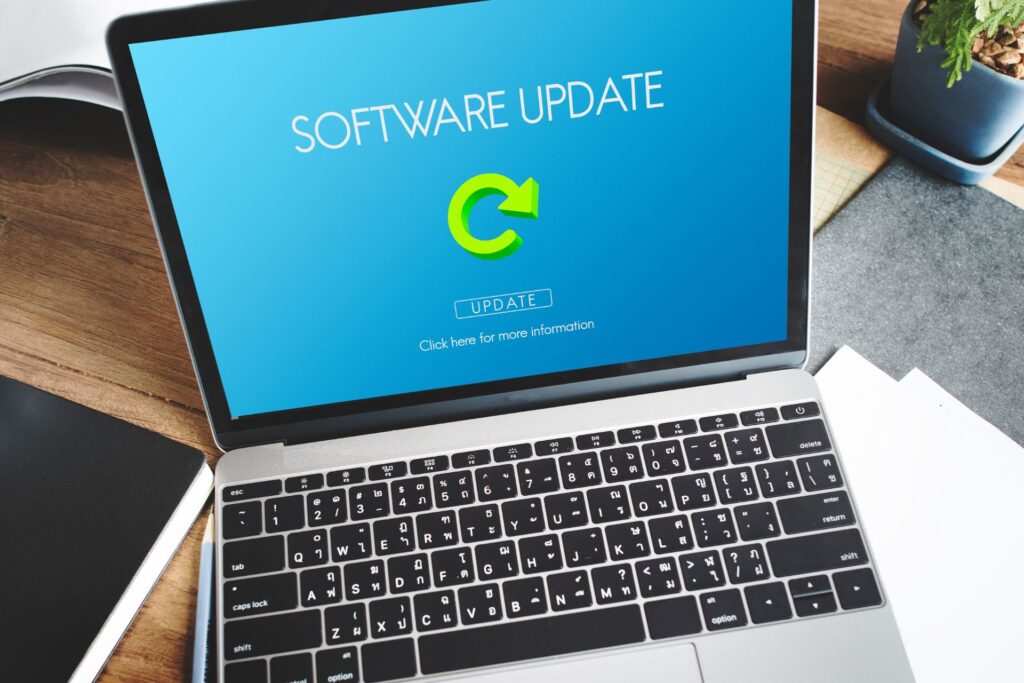 Computador con un ejemplo de actualización de software.