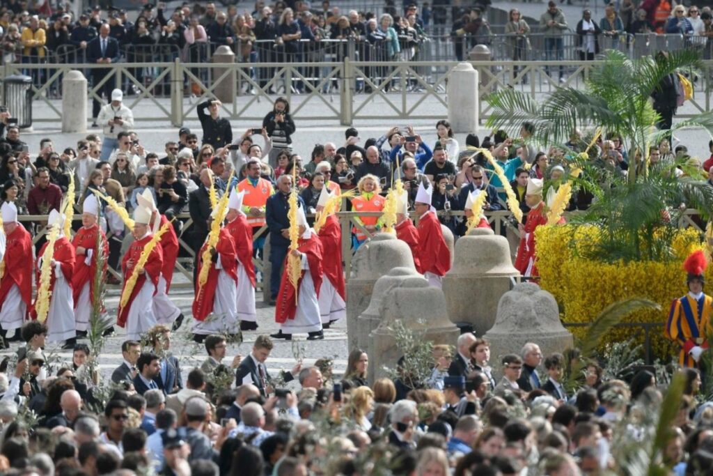 Celebración del Domingo de Ramos en la Plaza de San Pedro