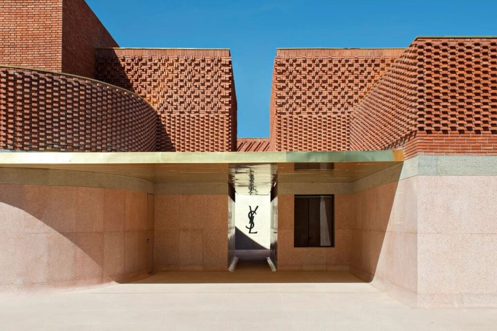 Vista exterior del museo. Yves Saint Laurent en Marrakech