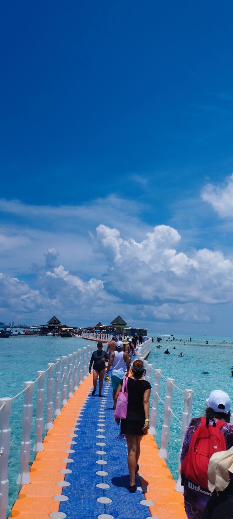 Puente del Acuario en San Andrés