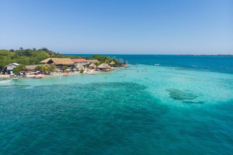 Vista de la isla Múcura en el Archipiélago de San Bernardo