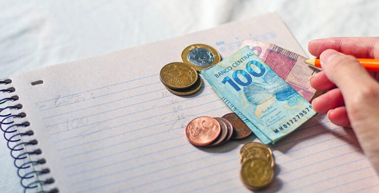 Calculando el tipo de cambio de reales brasileños