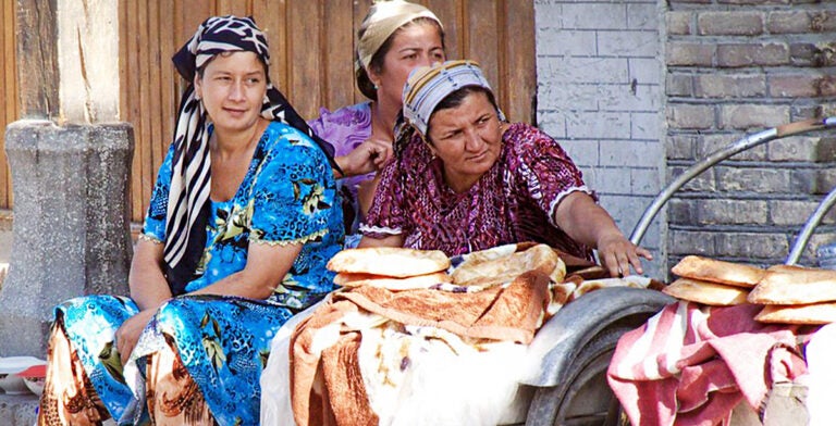 Habitantes locales de Uzbekistán