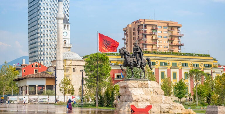 Plaza Skanderbeg, Tirana