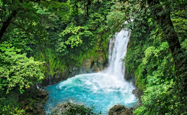 Explorar volcanes en Costa Rica