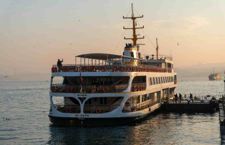 Cómo moverse en Estambul: utilizando un ferry