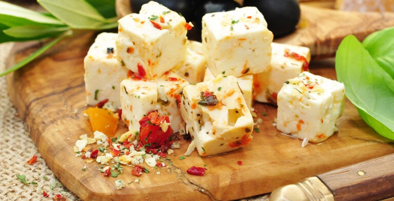 Queso feta, alimento típico en Grecia