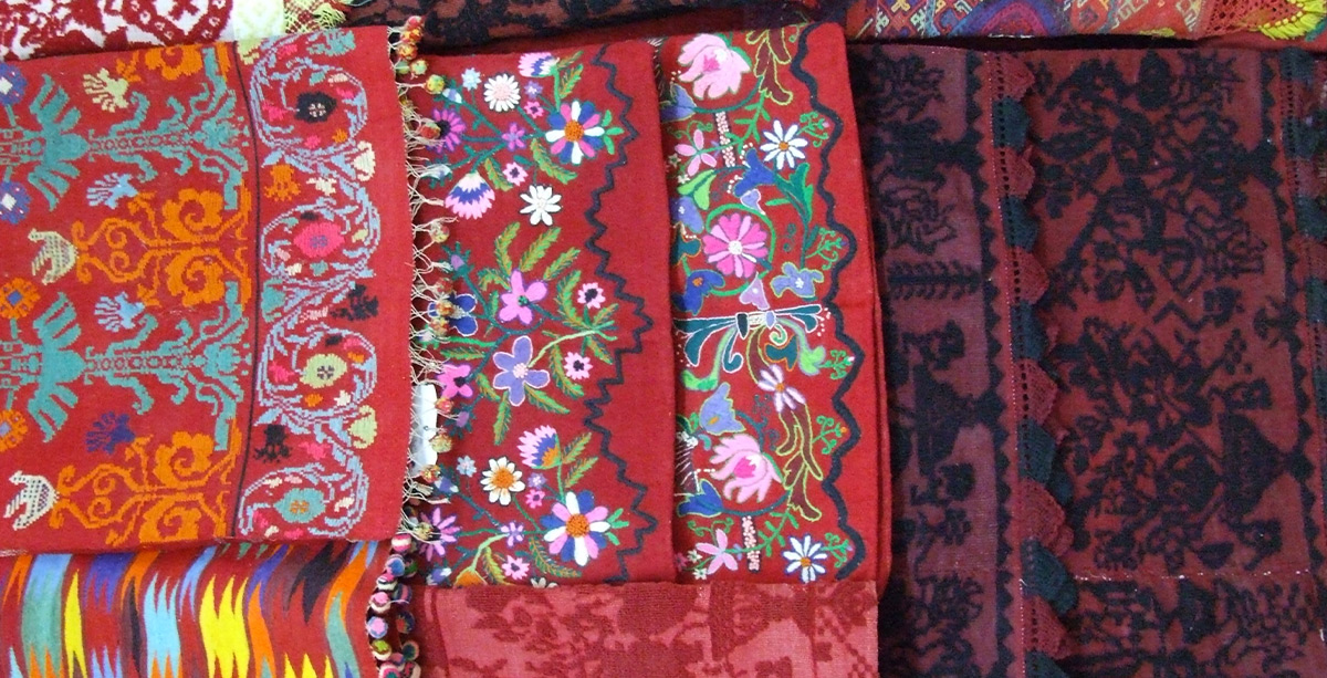 Textiles bordados de Grecia que puedes comprar en Atenas