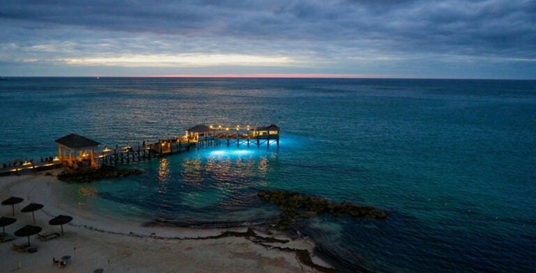 Aguas cristalinas de las Bahamas