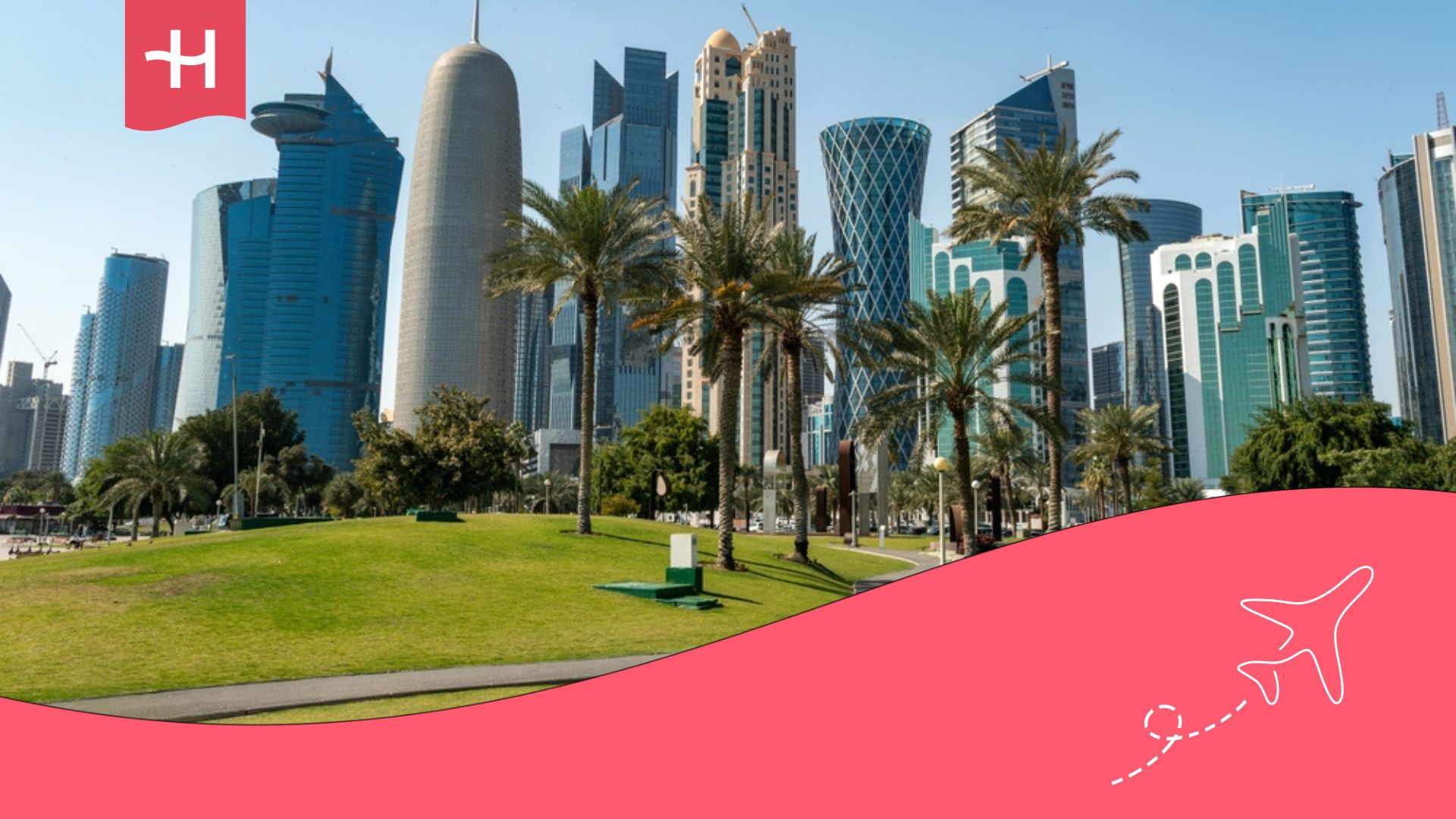 Parque de Doha en Catar con rascacielos detrás.