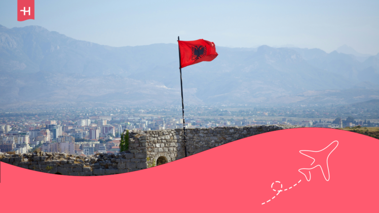Seguros de viaje para Albania. En la imagen la bandera del país.
