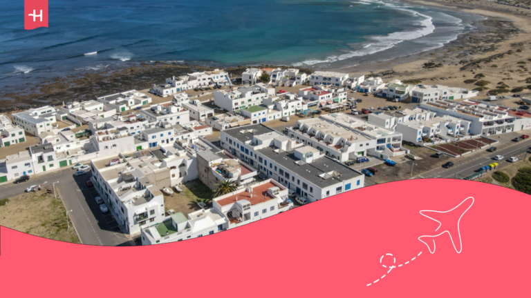 Lanzarote cuenta con varios lugares para hacer surf.