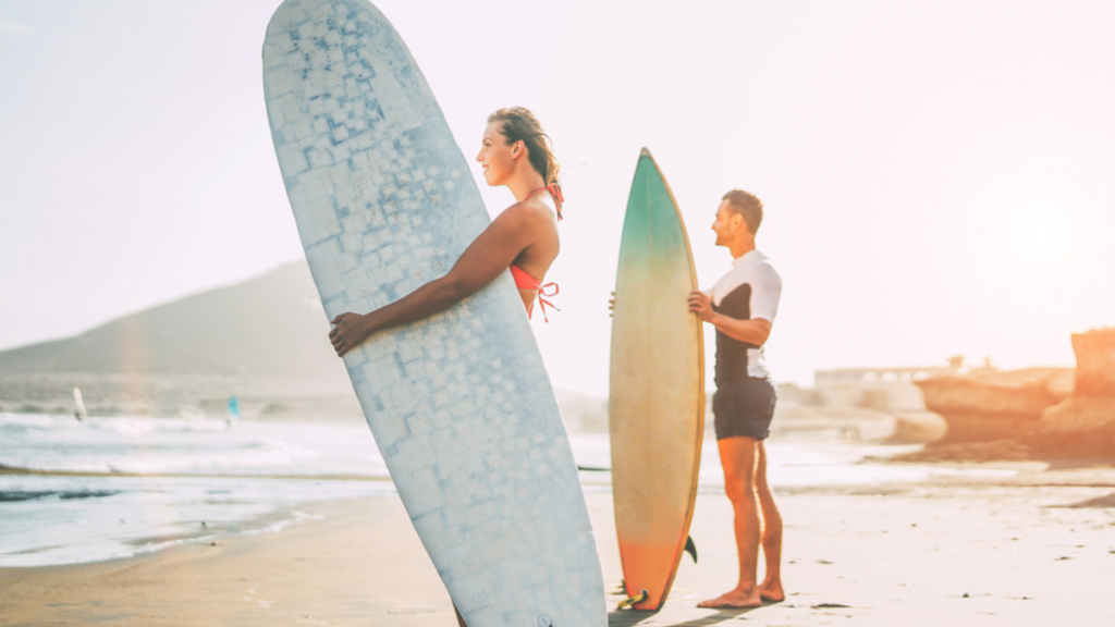 Los costos hacer hacer surf en Lanzarote dependen de tu nivel de experiencia.