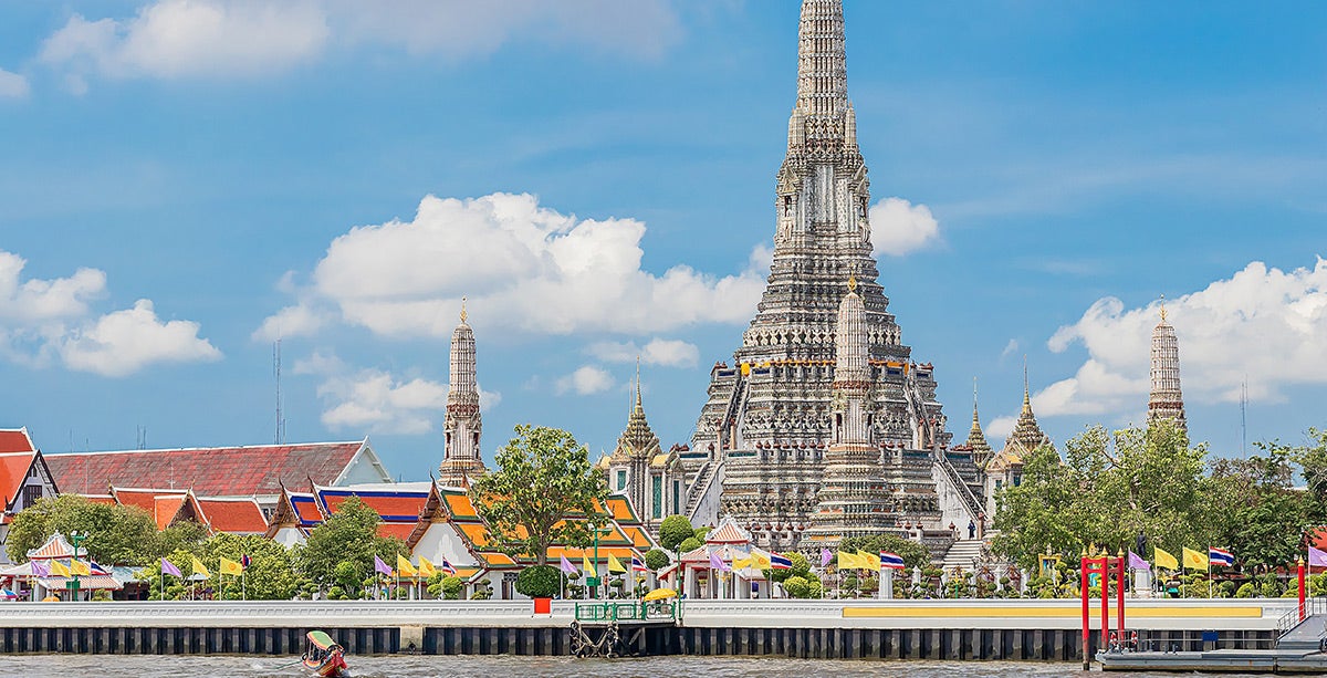 Templo budista Wat Arun en Tailandia