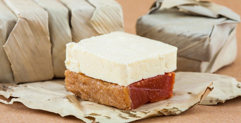 Bocadillo de guayaba con queso fresco