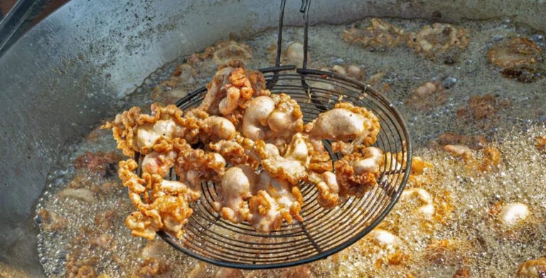 Fritura de gallinejas y entresijos