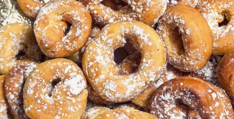 Rosquillas de San Isidro, dulce típico que comprar en Madrid