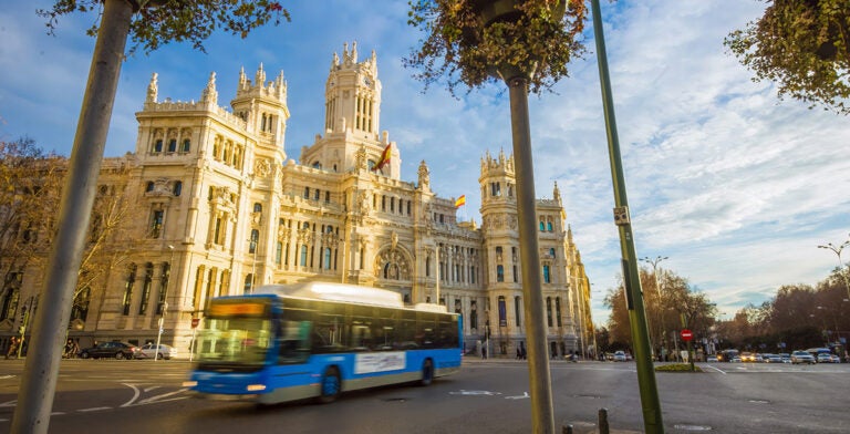 Autobús en las calles de Madrid