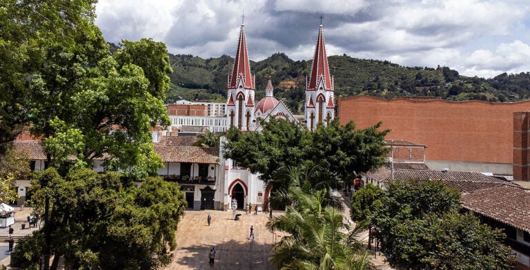 Basílica Menor de Nuestra Señora del Monte Carmelo en La Ceja