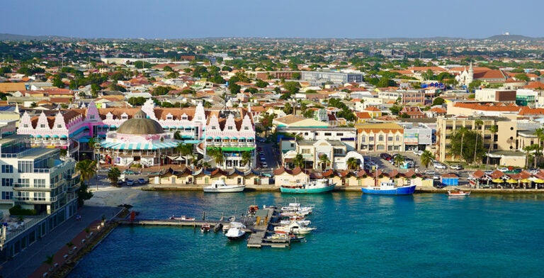 Puerto marítimo de Oranjestad en Aruba
