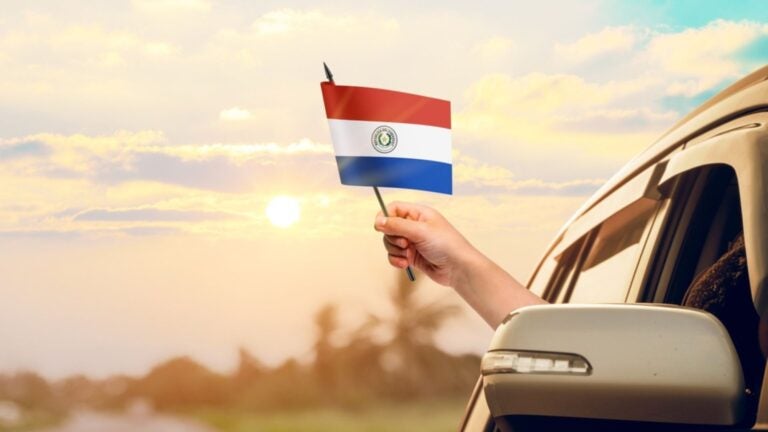 auto-bandera-paraguay