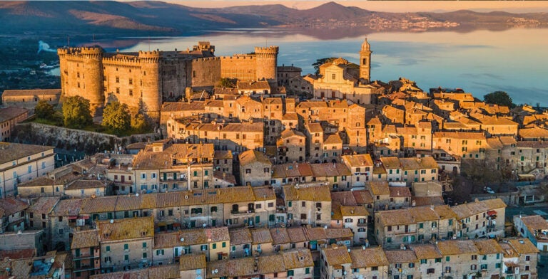 Municipio de Bracciano y su lago: excursión desde Roma