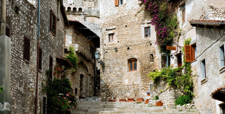 Callejones estrechos en Sermoneta