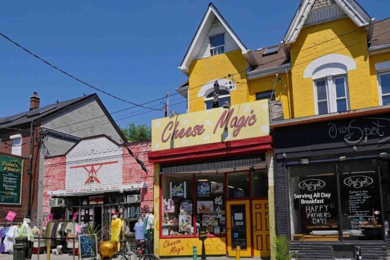 Que hacer en Toronto: recorre las calles llenas de color y tiendas vintage en Kensington Market