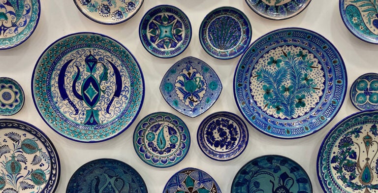 Cerámicas tradicionales azules y blancas de Rishtan, Uzbekistán