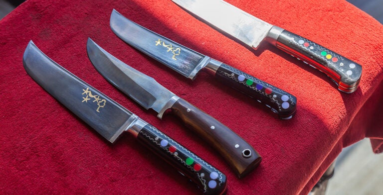 Cuchillos tradicionales uzbekos hechos a mano