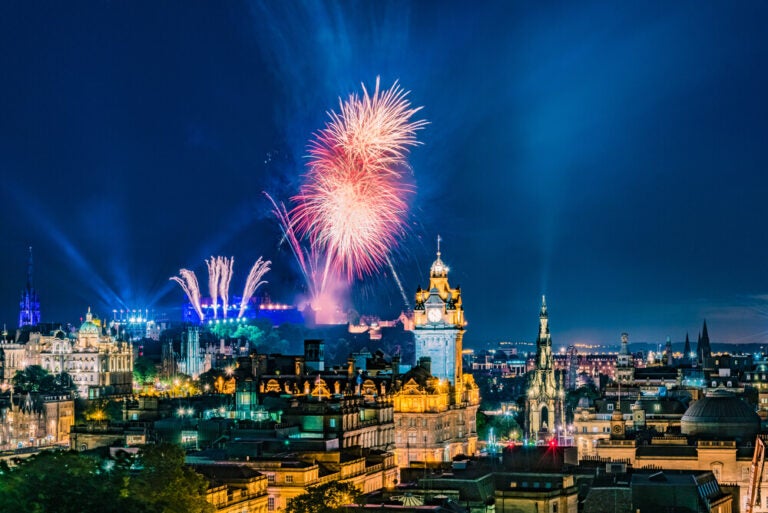 Fuegos artificiales en el Festival de Edimburgo