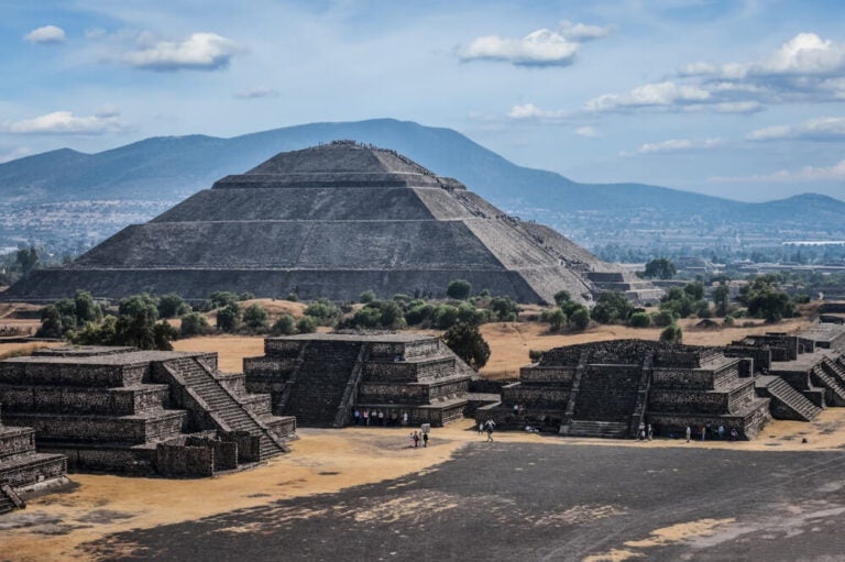 Viaja al caribe con niños y visita Teotihuacán, México