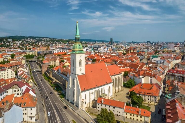 Visita Bratislava en tu viaje a Praga y Budapest