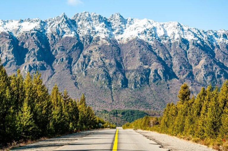 Paisaje Andino de la Ruta 40, vía el Bolsón