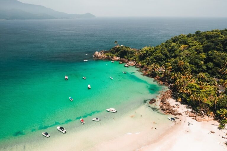 Ilha grande tiene algunas de las mejores playas de la región.
