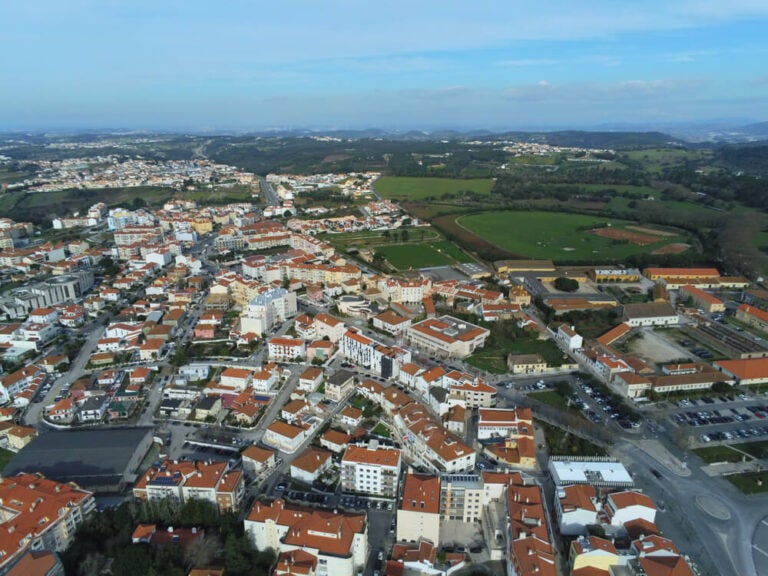Mafra es una histórica villa portuguesa ubicada en el distrito de Lisboa, a unos 30 kilómetros al noroeste de la capital.