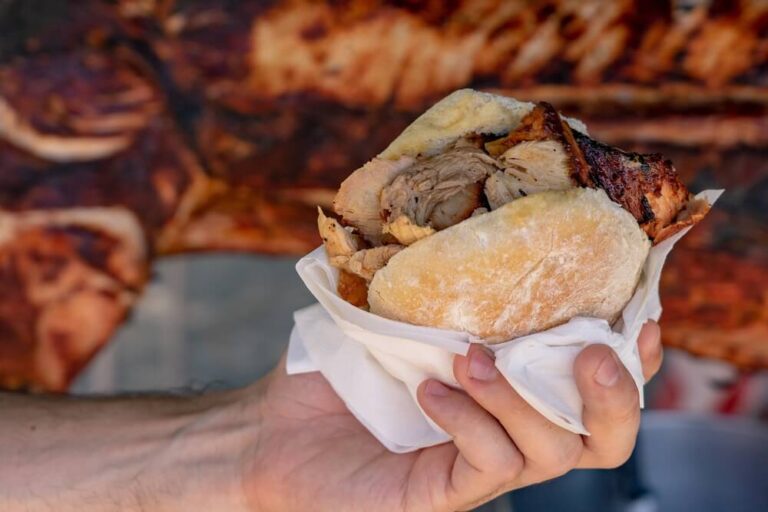 La bifana es una de las cosas más sabrosas que comer en Lisboa.