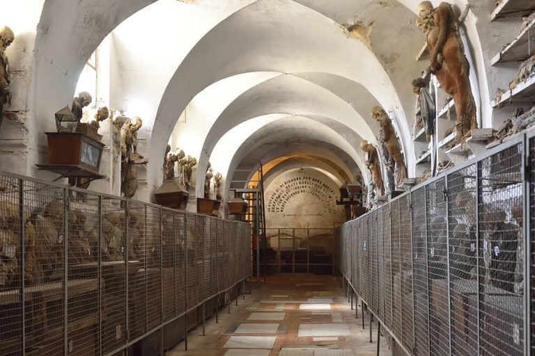 Corredores de las catacumbas de Palermo