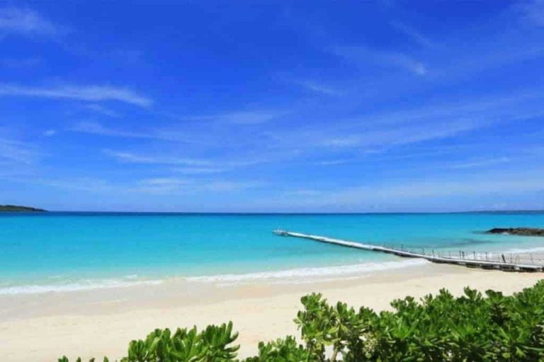 plages-japon-internet-holafly