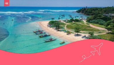 vue Aérienne sur la célèbre plage de la côte sud du Sri Lanka, à proximité de la ville de Weligama